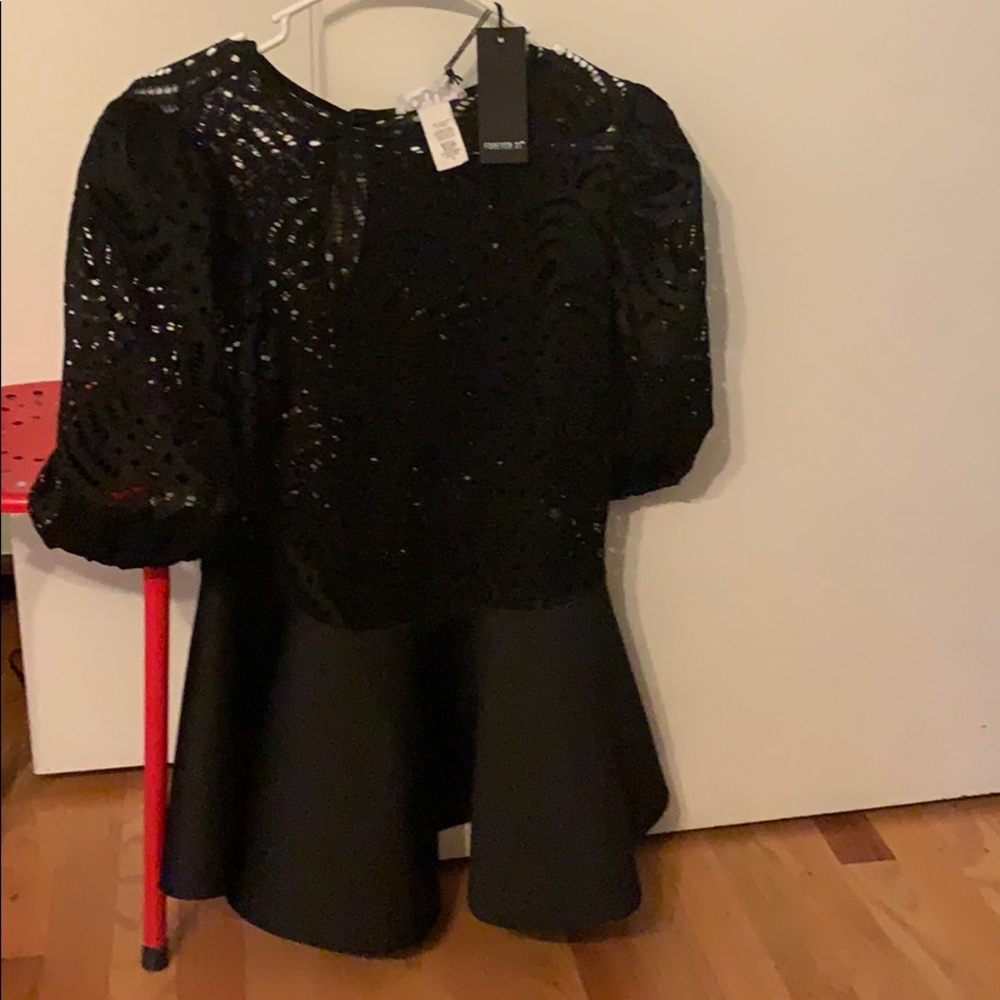 Elegant top